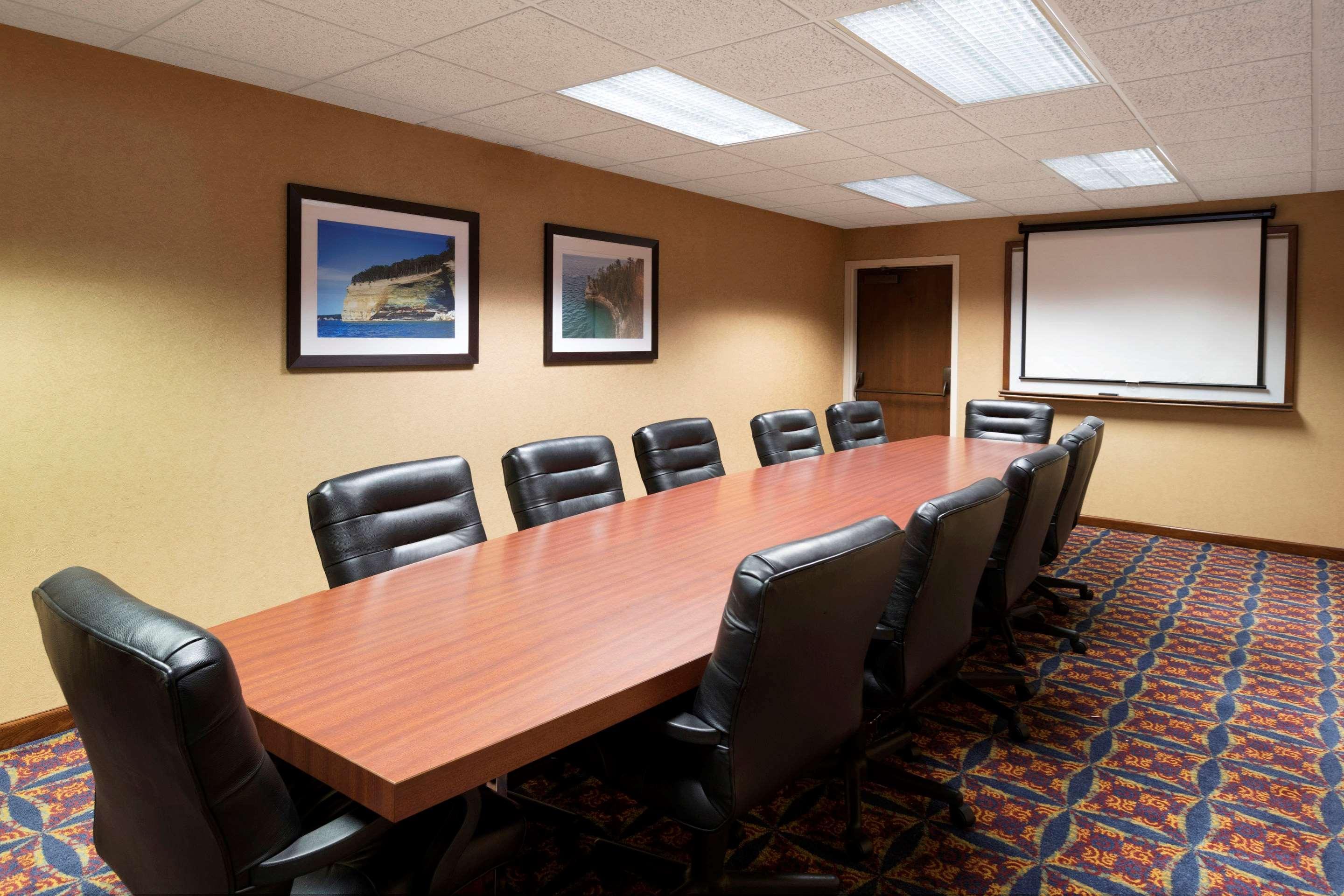 Quality Inn Auburn Hills - Detroit North Екстер'єр фото