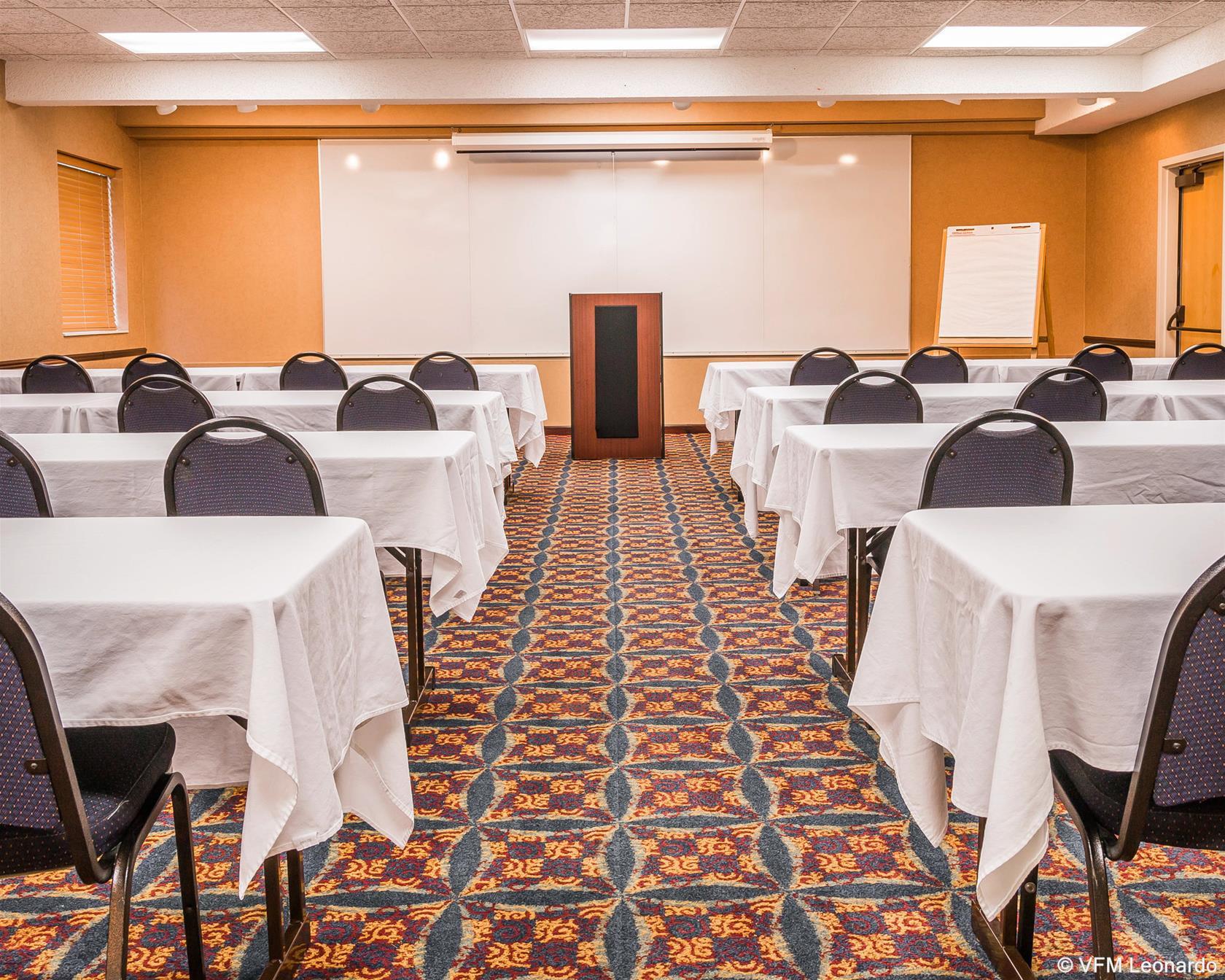 Quality Inn Auburn Hills - Detroit North Екстер'єр фото